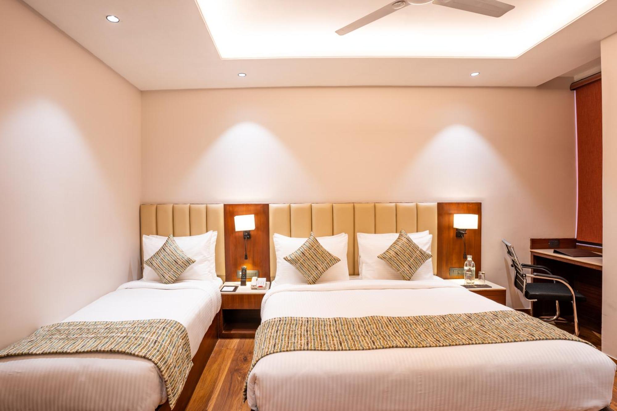 Regenta Place Raaj Agra, Tajganj آغْرا المظهر الخارجي الصورة